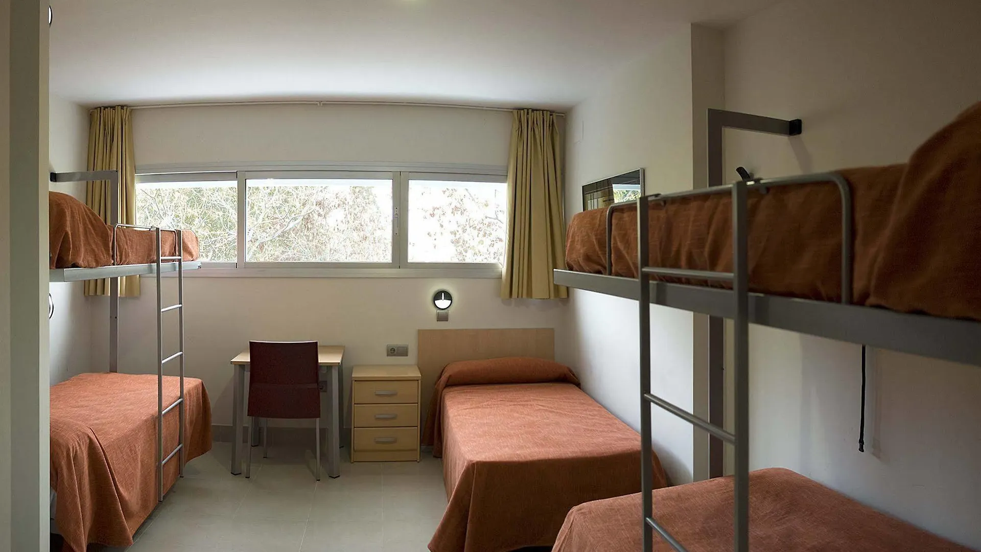 Albergue Inturjoven Sevilla Spain