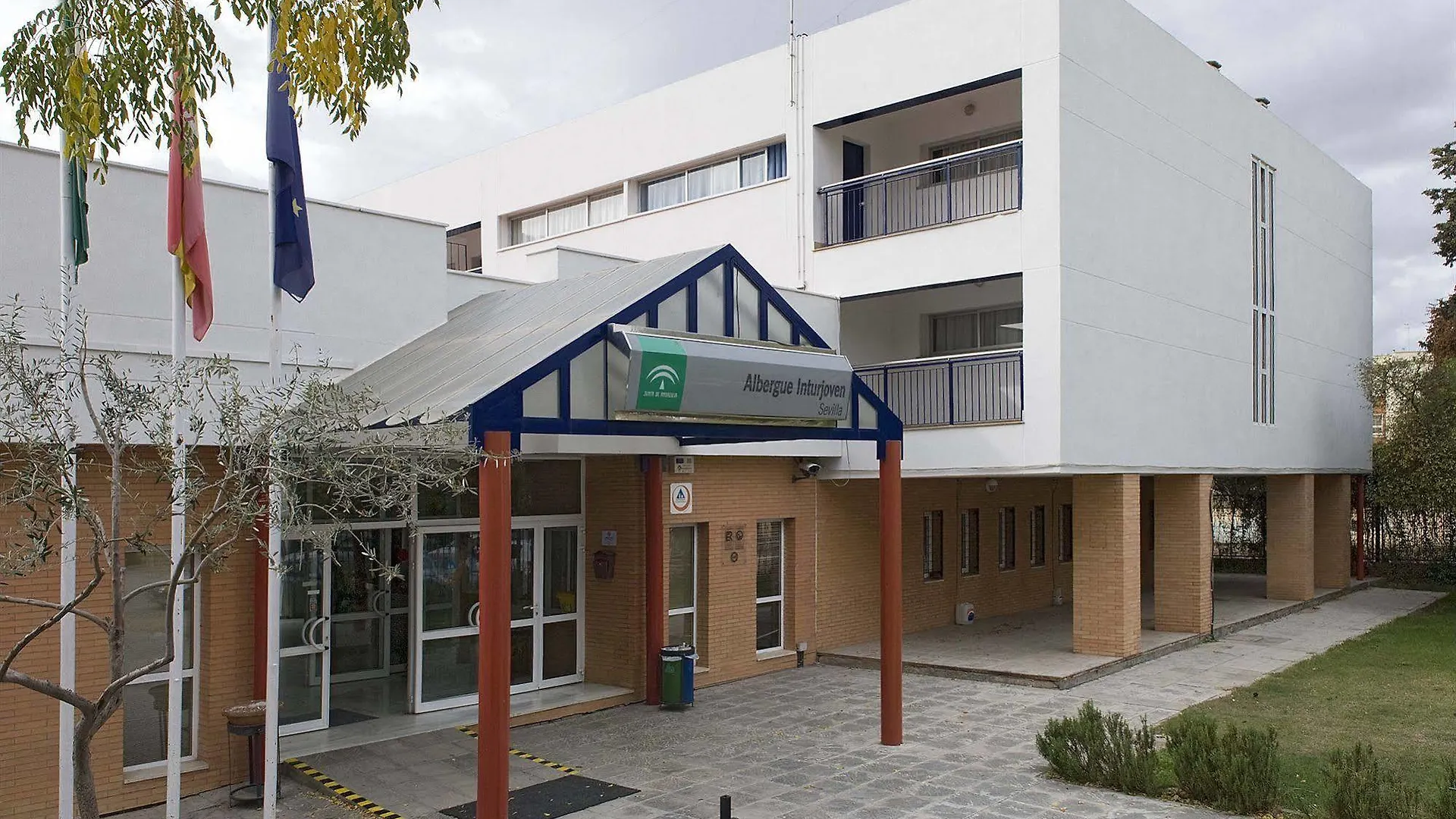 Albergue Inturjoven Sevilla 0*, Seville Spain